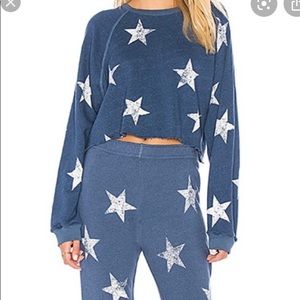 Super cute Monrow star sweatshirt